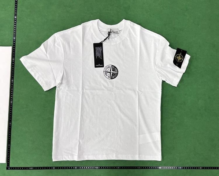 Zdjęcie QC 1 z 4 — Stone Island Compass Logo T-Shirt [40 styles]