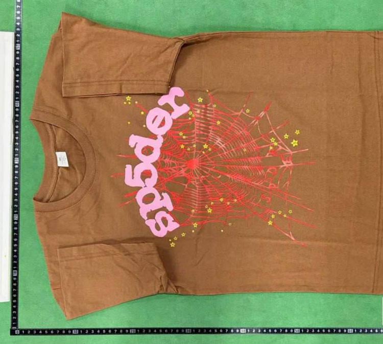Zdjęcie QC 2 z 3 — Spider Web Graphic T-Shirt [40 styles]