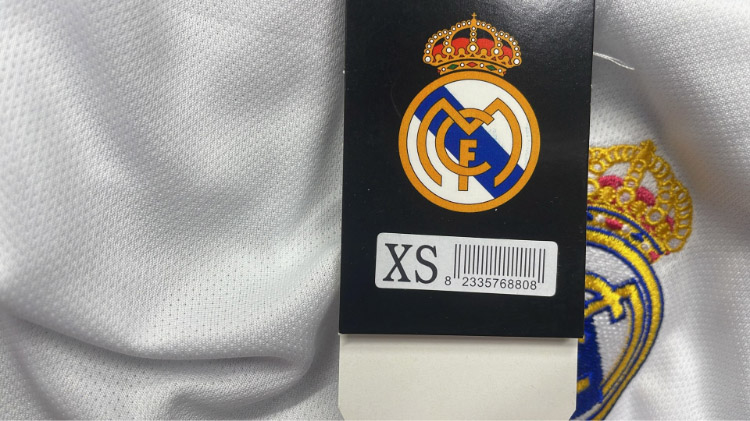 Zdjęcie QC 1 z 14 — Real Madrid 2023-24 Home Kit (Vini Jr. #7) Sports Jersey/Shorts/Socks/Shin Guards [33 styles]