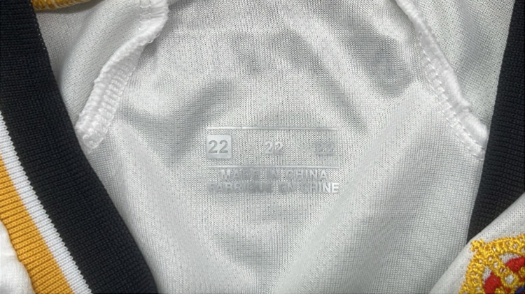 Zdjęcie QC 3 z 14 — Real Madrid 2023-24 Home Kit (Vini Jr. #7) Sports Jersey/Shorts/Socks/Shin Guards [33 styles]