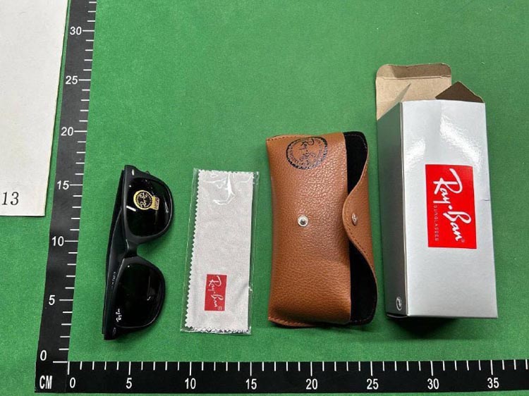 Zdjęcie QC 3 z 3 — Ray-Ban Wayfarer/Clubmaster/Aviator Sunglasses [36 styles]