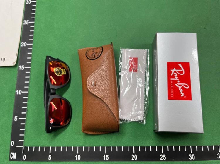 Zdjęcie QC 2 z 3 — Ray-Ban Wayfarer/Clubmaster/Aviator Sunglasses [36 styles]