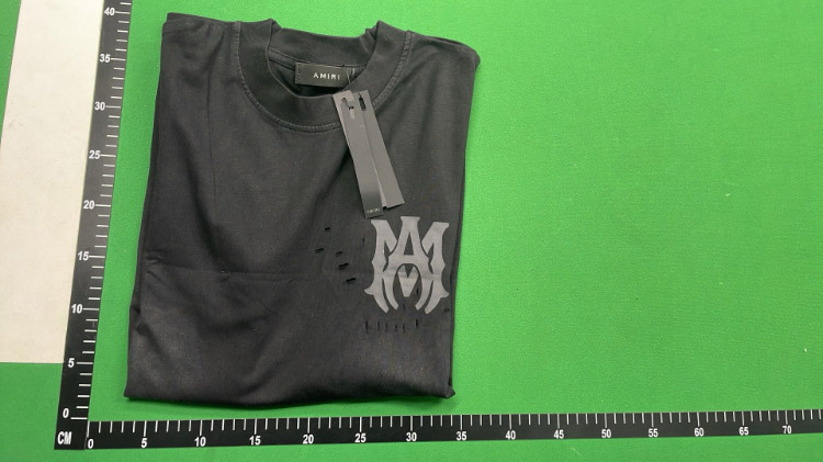 Zdjęcie QC 1 z 4 — AMIRI Distressed Logo T-Shirt [2 styles]