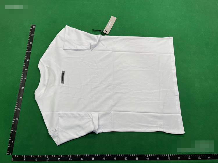 Zdjęcie QC 1 z 3 — Fear of God Essentials T-Shirt [40 styles]