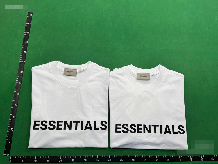 Zdjęcie QC 3 z 3 — Fear of God Essentials T-Shirt [40 styles]