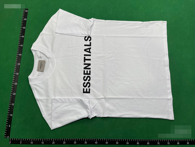 Zdjęcie QC 2 z 3 — Fear of God Essentials T-Shirt [40 styles]