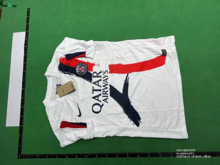 Zdjęcie QC 1 z 5 — Nike Paris Saint-Germain 2023-24 Away Jersey [24 styles]