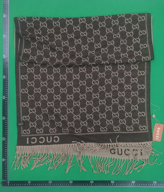 Zdjęcie QC 1 z 2 — Gucci GG Supreme Scarf [16 styles]