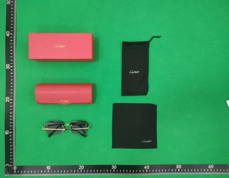 Zdjęcie QC 3 z 3 — Cartier Panthère Rimless Sunglasses [30 styles]