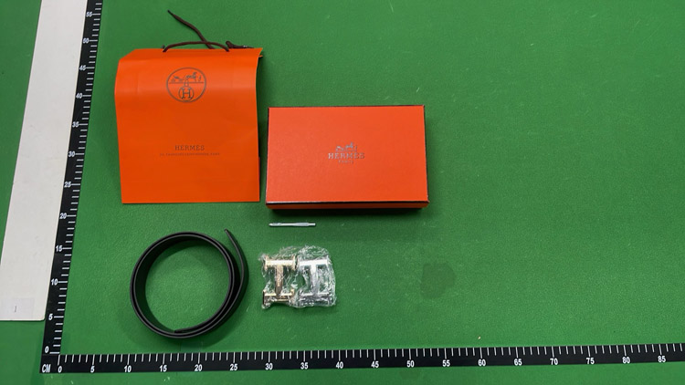 Zdjęcie QC 2 z 5 — Hermès Constance Belt with Interchangeable H Buckles [18 styles]