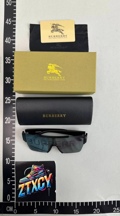 Zdjęcie QC 2 z 4 — Burberry Shield Sunglasses [4 styles]