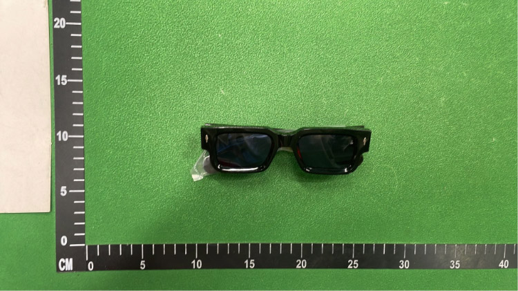 Zdjęcie QC 5 z 6 — Prada PR 02YS Sunglasses [6 styles]