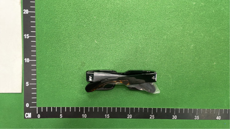 Zdjęcie QC 1 z 6 — Prada PR 02YS Sunglasses [6 styles]