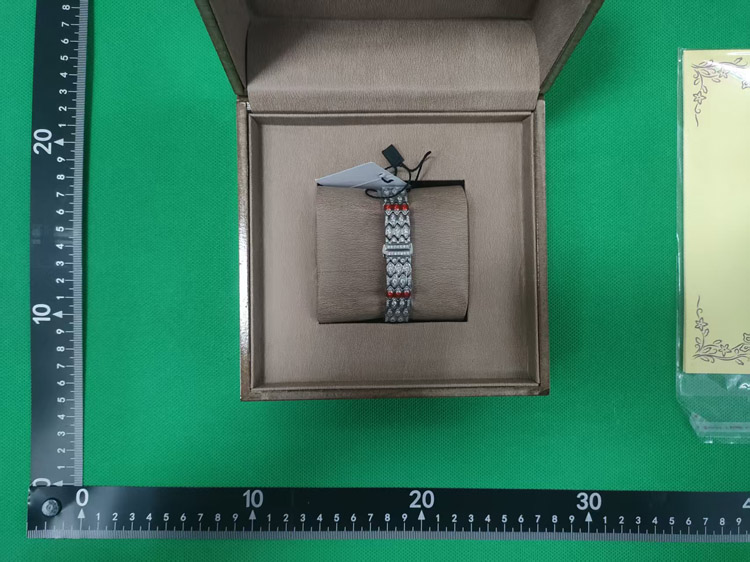 Zdjęcie QC 4 z 4 — Bvlgari Serpenti Tubogas Diamond-Set Watch [40 styles]