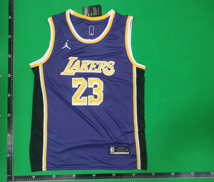 Zdjęcie QC 2 z 2 — Jordan Brand Los Angeles Lakers Swingman Jersey [37 styles]