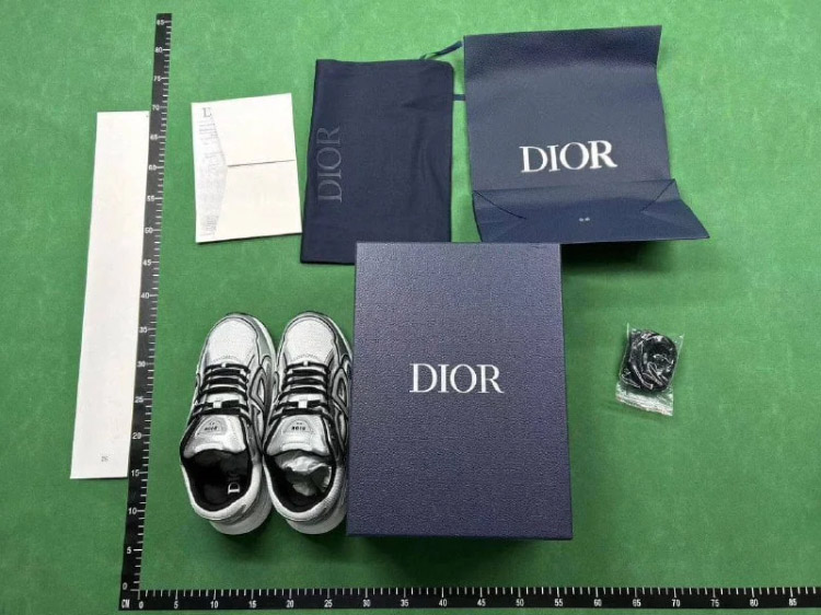 Zdjęcie QC 4 z 4 — Dior B22 Sneakers [31 styles]