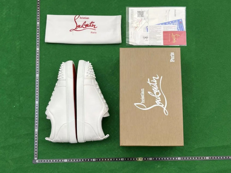 Zdjęcie QC 5 z 8 — Christian Louboutin Louis Junior Sneakers [40 styles]