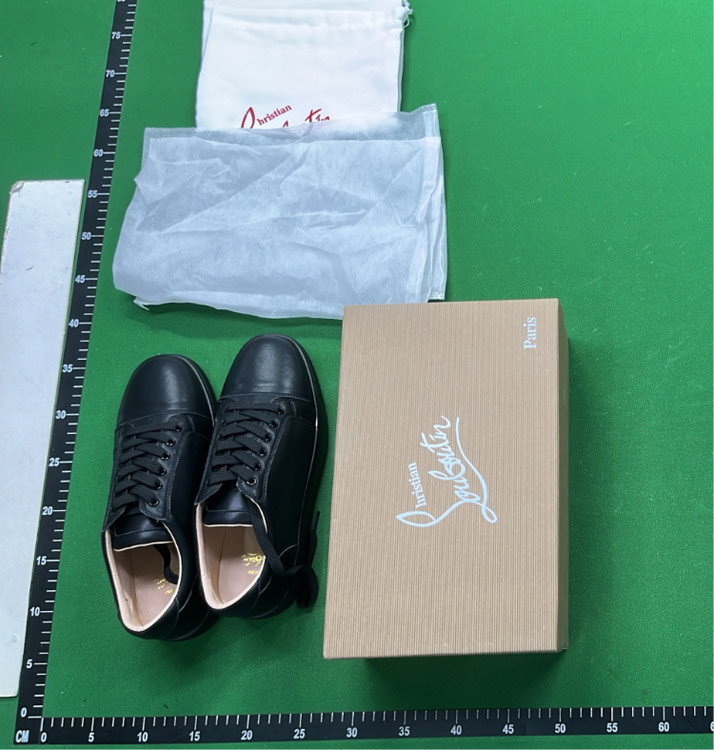 Zdjęcie QC 3 z 8 — Christian Louboutin Louis Junior Sneakers [40 styles]
