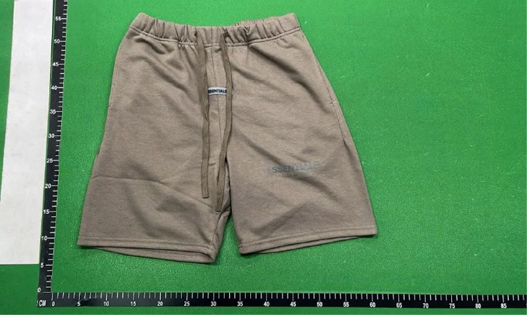 Zdjęcie QC 3 z 4 — Fear of God Essentials Shorts [40 styles]