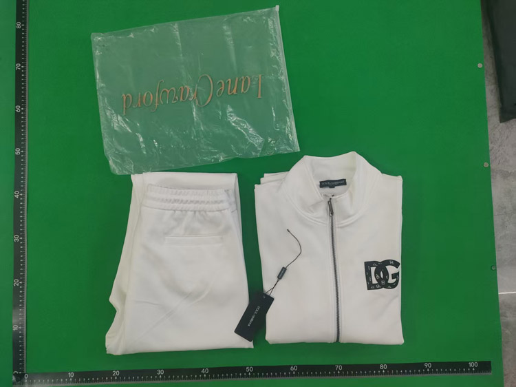 Zdjęcie QC 7 z 7 — Dolce & Gabbana DG Logo Track Jacket and Pants Set [40 styles]