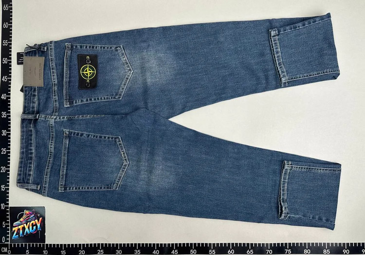 Zdjęcie QC 3 z 4 — Stone Island Slim Fit Dark Wash Jeans [2 styles]