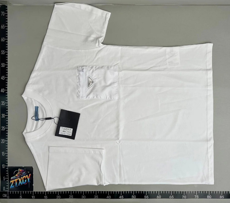 Zdjęcie QC 1 z 4 — Prada Logo T-Shirt [39 styles]