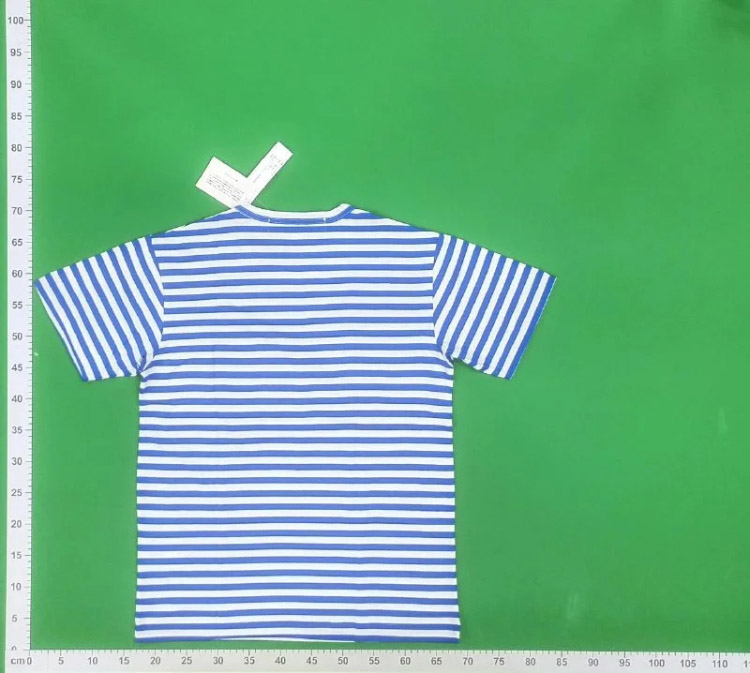 Zdjęcie QC 4 z 4 — Comme des Garçons PLAY Striped Heart T-Shirt [39 styles]