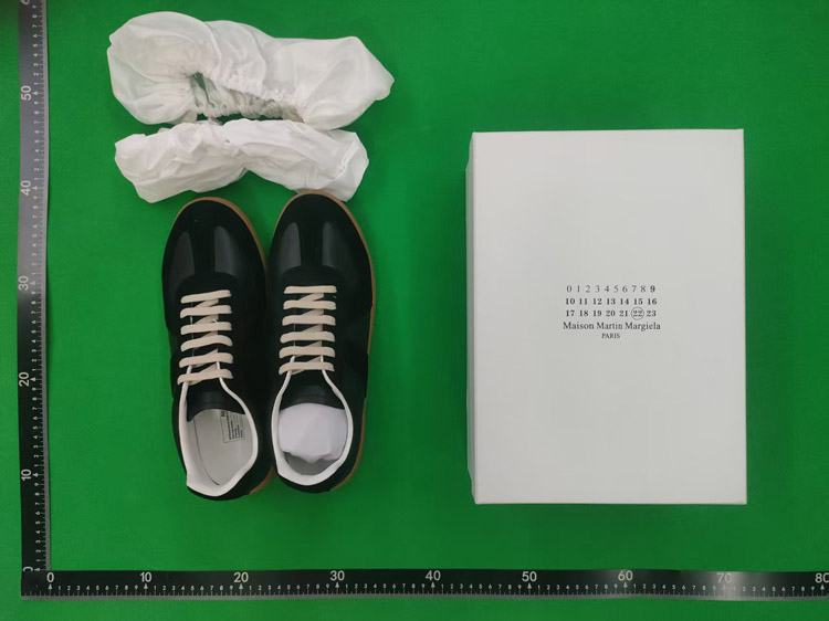 Zdjęcie QC 1 z 2 — Maison Margiela Replica Tabi Sneakers [12 styles]