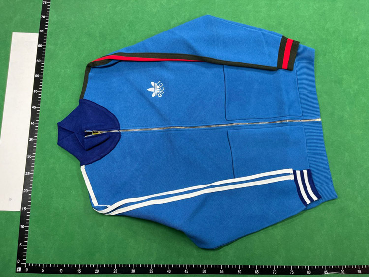 Zdjęcie QC 2 z 4 — Gucci GG Supreme × Adidas Collaborative Knitwear & Track Jackets