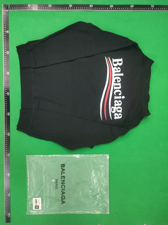 Zdjęcie QC 6 z 7 — Balenciaga Logo Print Hoodies & Crewneck Sweaters [40 styles]