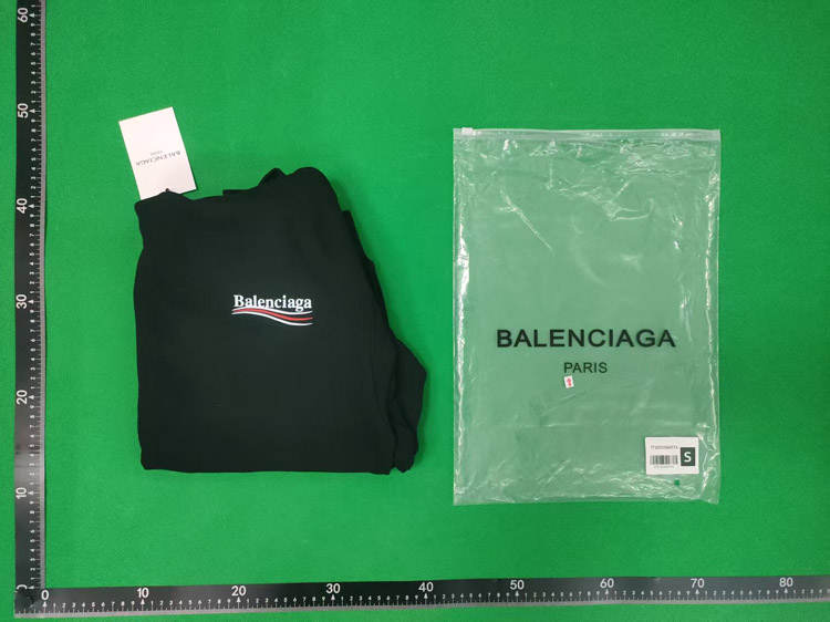 Zdjęcie QC 7 z 7 — Balenciaga Logo Print Hoodies & Crewneck Sweaters [40 styles]