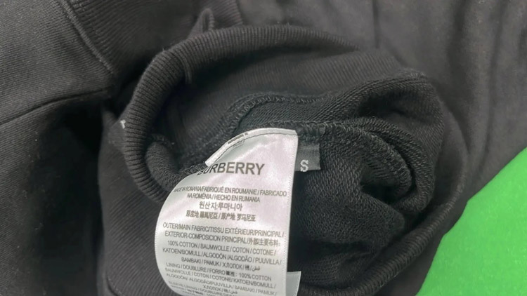 Zdjęcie QC 4 z 4 — Burberry Iconic Logo & Check Hoodies & Sweatshirts [25 styles]