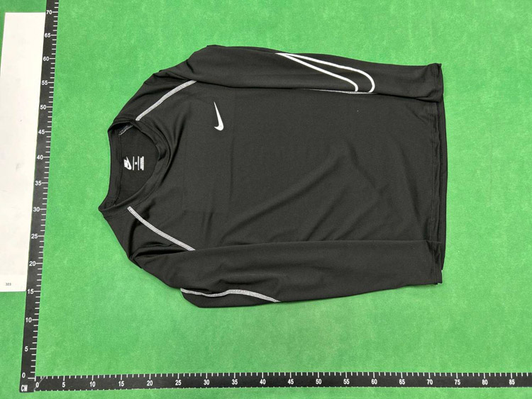Zdjęcie QC 1 z 3 — Under Armour HeatGear Long Sleeve Compression Shirt [16 styles]