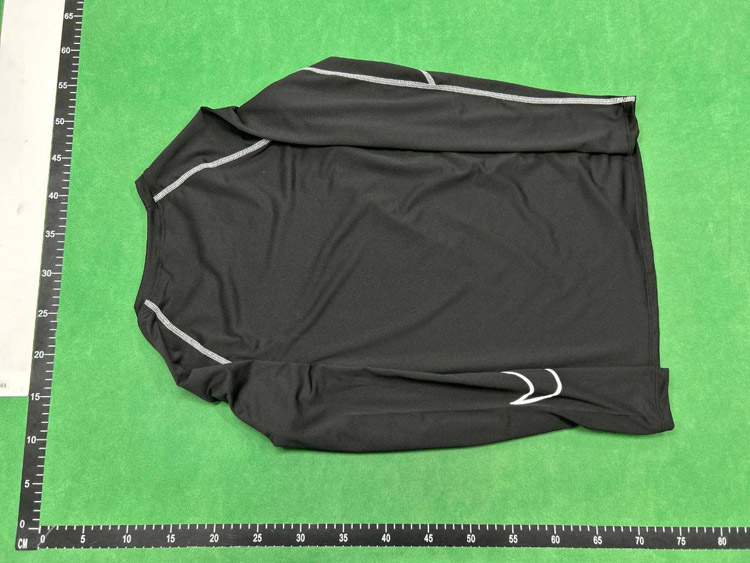 Zdjęcie QC 2 z 3 — Under Armour HeatGear Long Sleeve Compression Shirt [16 styles]