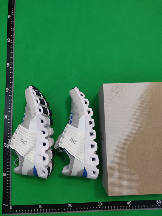 Zdjęcie QC 1 z 2 — On Cloud X Sneakers [5 styles]