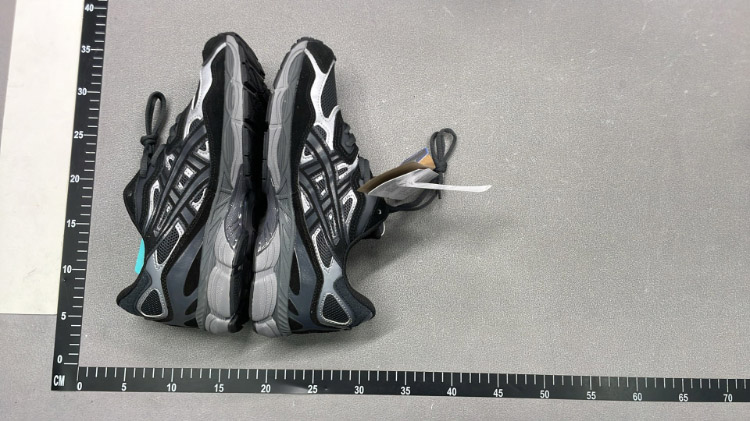 Zdjęcie QC 7 z 7 — ASICS Gel-Kayano 14 Sneakers [39 styles]