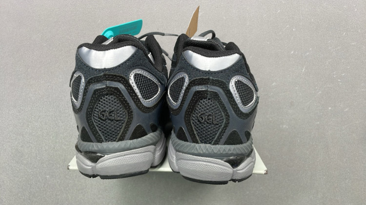 Zdjęcie QC 1 z 7 — ASICS Gel-Kayano 14 Sneakers [39 styles]