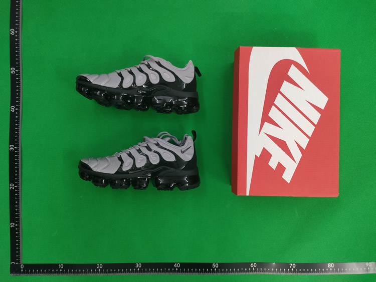 Zdjęcie QC 1 z 2 — Nike Air VaporMax Plus Sneakers [40 styles]
