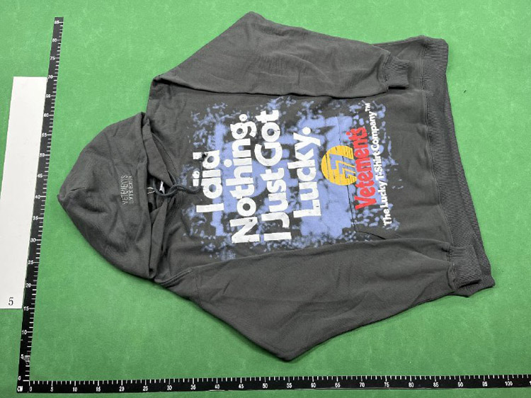 Zdjęcie QC 4 z 4 — Vetements Graphic Print Hoodies [34 styles]