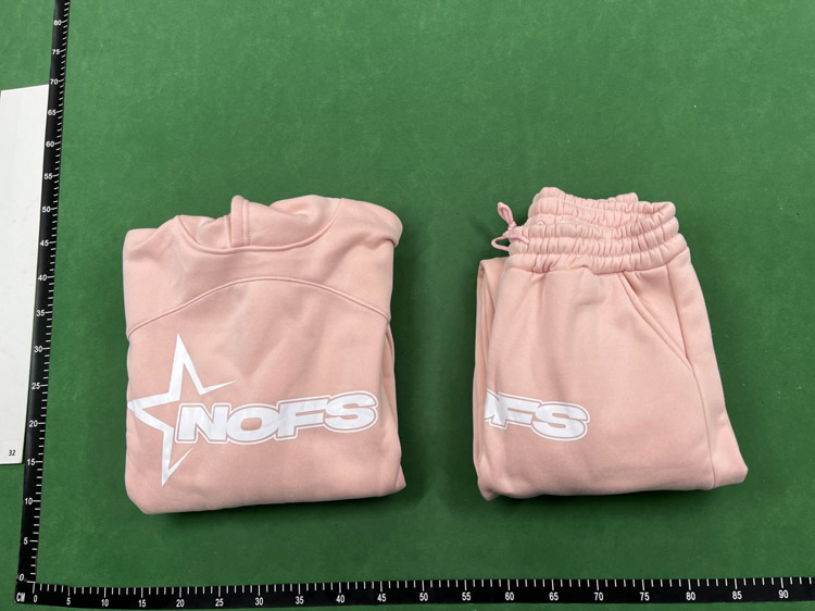 Zdjęcie QC 4 z 4 — NOFS Star Logo Hoodie & Jogger Set [21 styles]