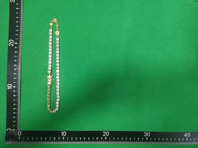 Zdjęcie QC 2 z 3 — Louis Vuitton Monogram World Tour Crystal-Embellished Bracelet
