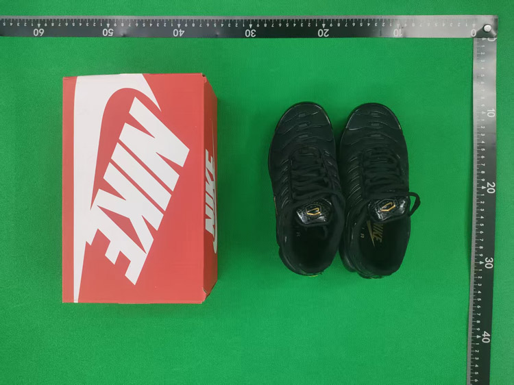 Zdjęcie QC 1 z 2 — Nike Air Max Plus Sneakers [9 styles]
