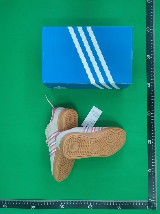 Zdjęcie QC 3 z 6 — Adidas Samba Sneakers [19 styles]