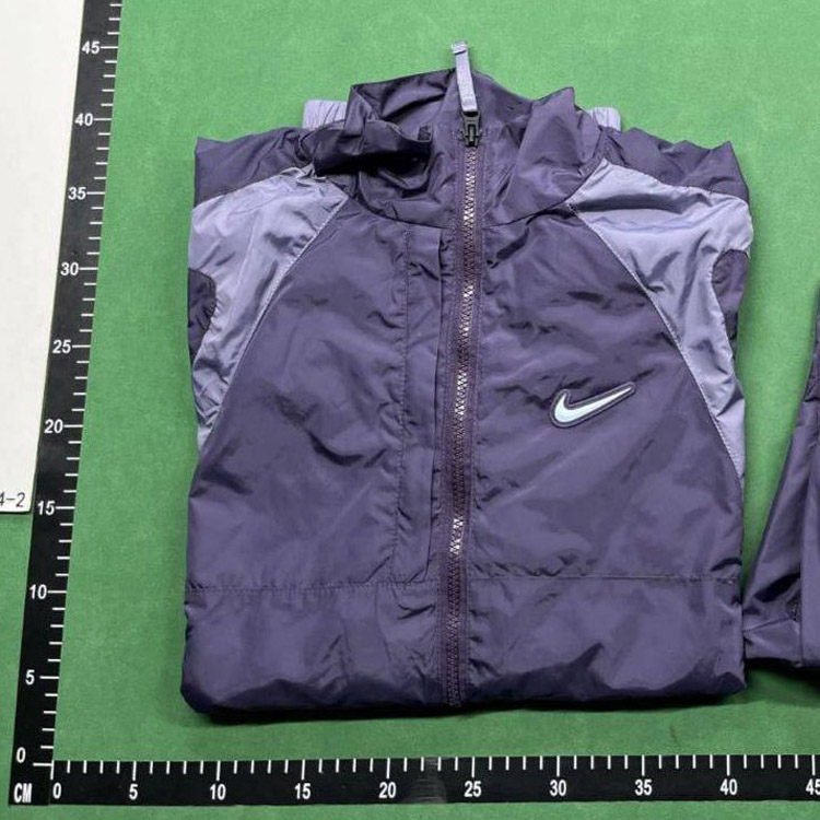 Zdjęcie QC 2 z 2 — Nike AeroLayer / Therma-FIT / Windrunner / Trail Collection Jackets & Vest Sets [35 styles]