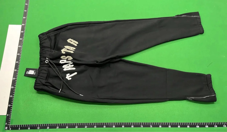 Zdjęcie QC 1 z 3 — Trapstar Hoodies & Sweatpants Sets [40 styles]