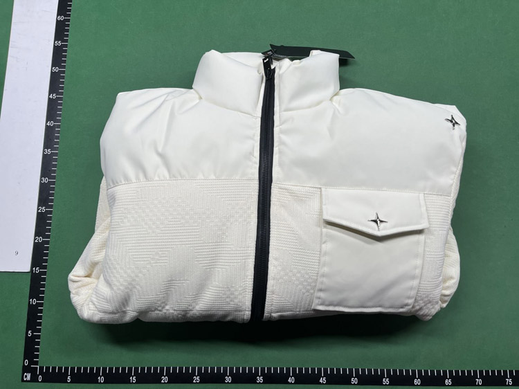 Zdjęcie QC 4 z 4 — Stone Island Compass Patch Puffer Jacket [9 styles]