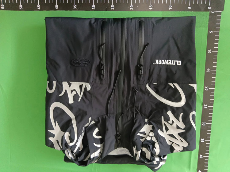 Zdjęcie QC 3 z 3 — ALYXMARK Graffiti Print Hooded Windbreaker Jacket [2 styles]