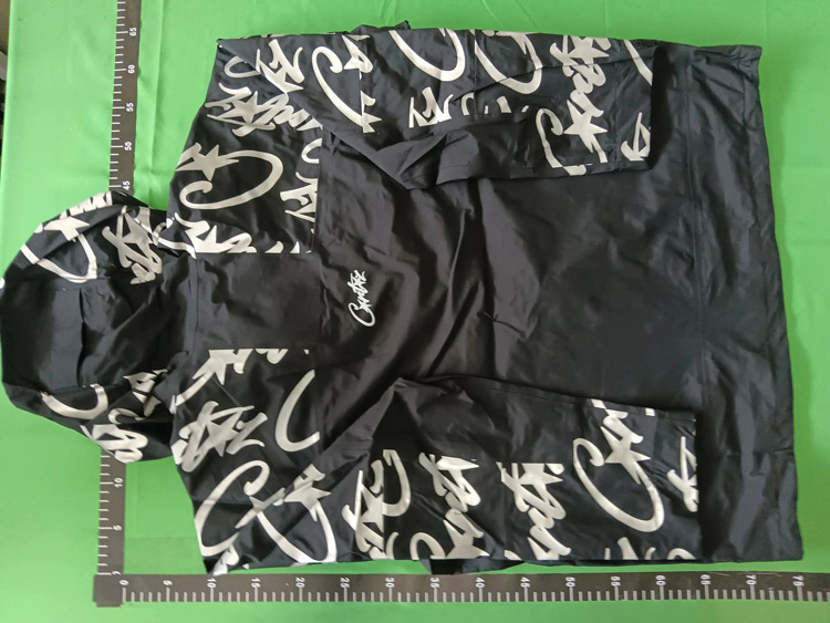 Zdjęcie QC 2 z 3 — ALYXMARK Graffiti Print Hooded Windbreaker Jacket [2 styles]