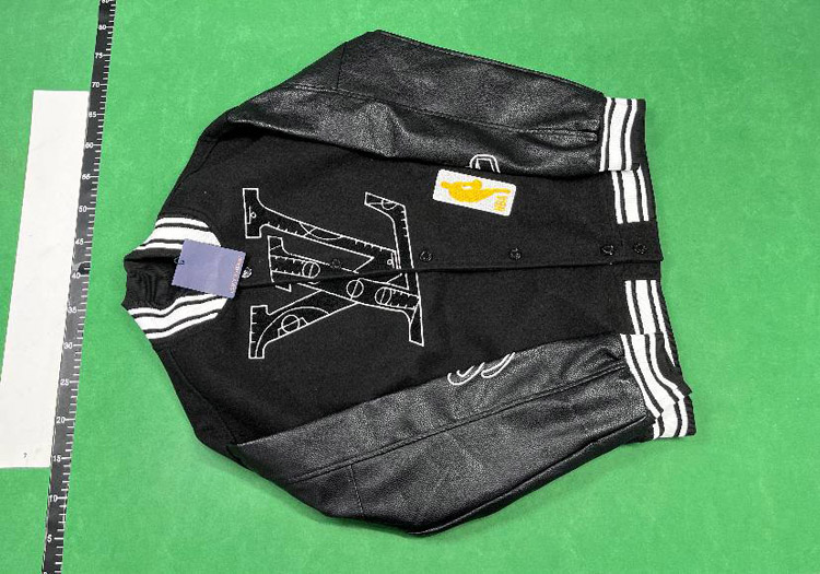 Zdjęcie QC 2 z 2 — Louis Vuitton LV Monogram Varsity Jacket [2 styles]