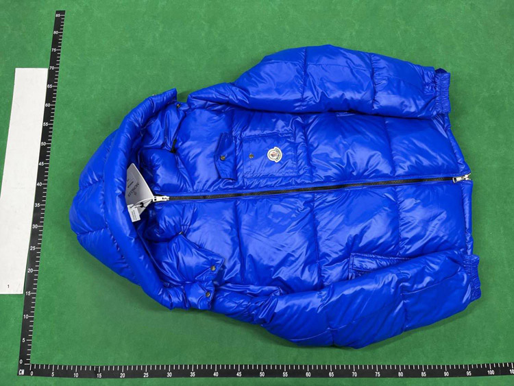Zdjęcie QC 3 z 4 — Prada, Moncler, Stussy, Calvin Klein Puffer Jackets [29 styles]